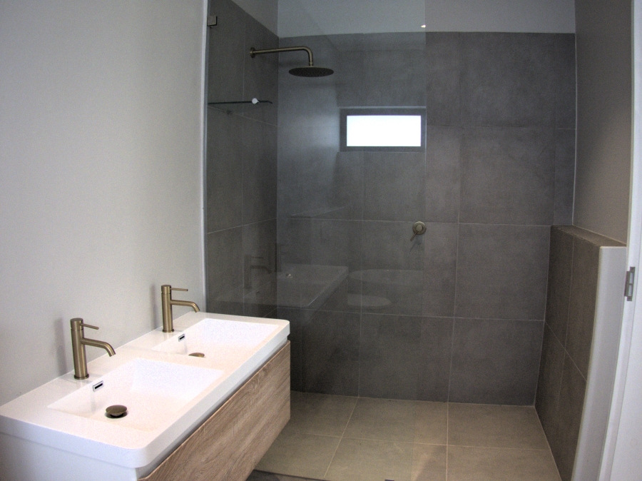 3 Bedroom Property for Sale in Twin Rivers Western Cape